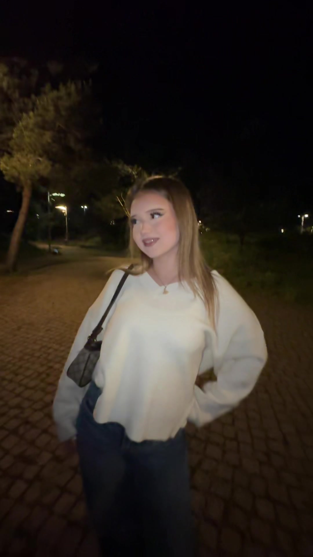 @Ǝri