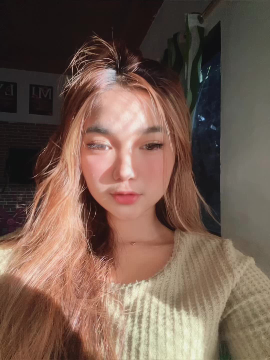 @thisishyacinth
