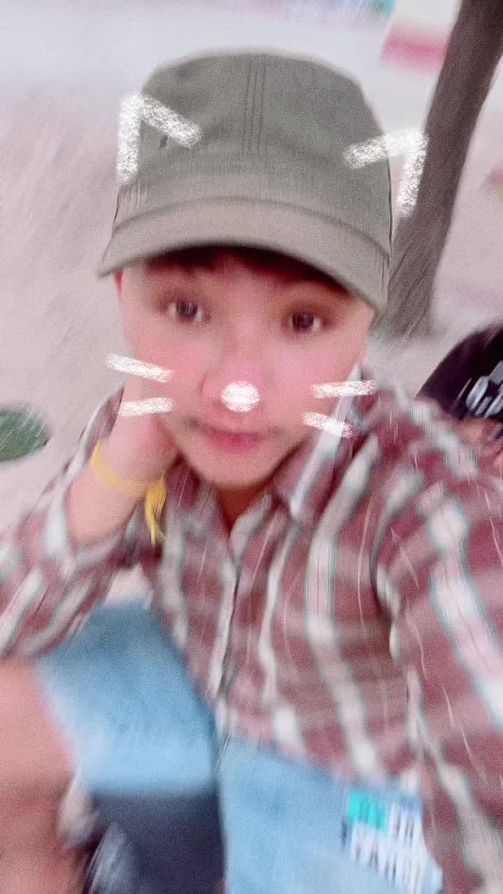 @សុឡាត់ ក្បាល់ខូច🙄