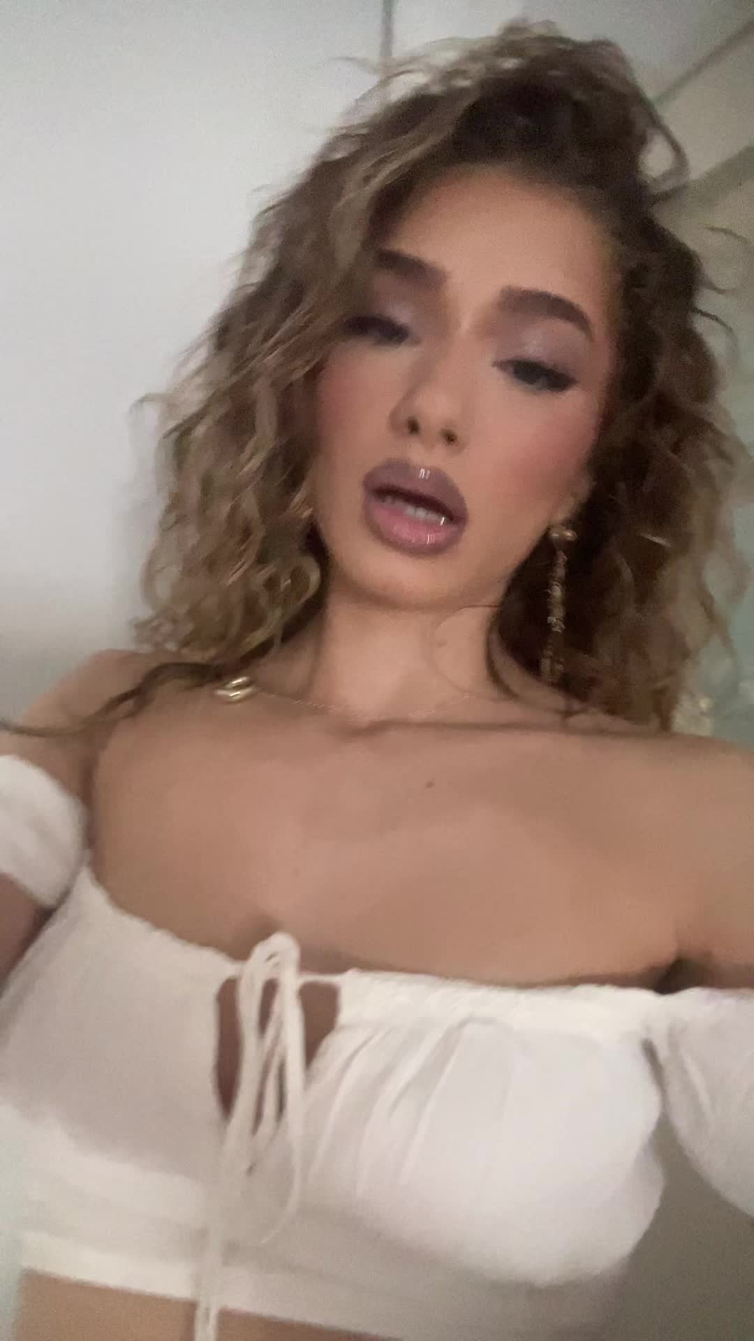 @oolisashabani