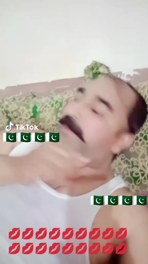 @ONLY Pakistani Daddy👍