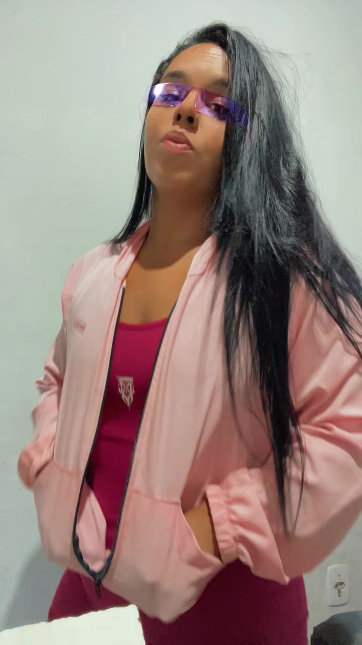 @Thainá De Oliveira