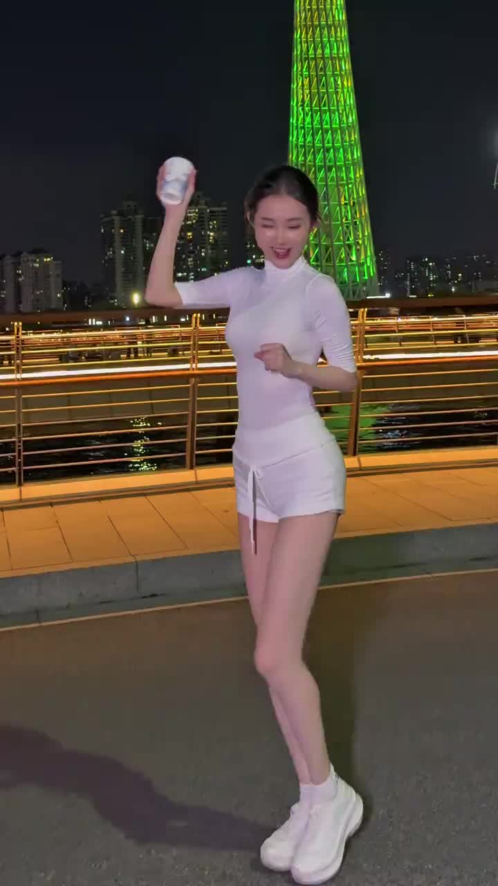 @Sally 雪莉 大笑笑