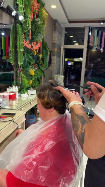 @Ceylin kuaf&ouml;r 💇&zwj;♀️