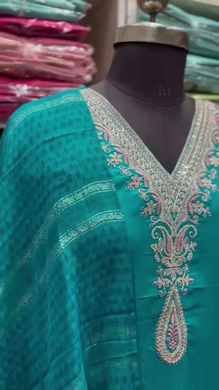@Chikankari Kurthi