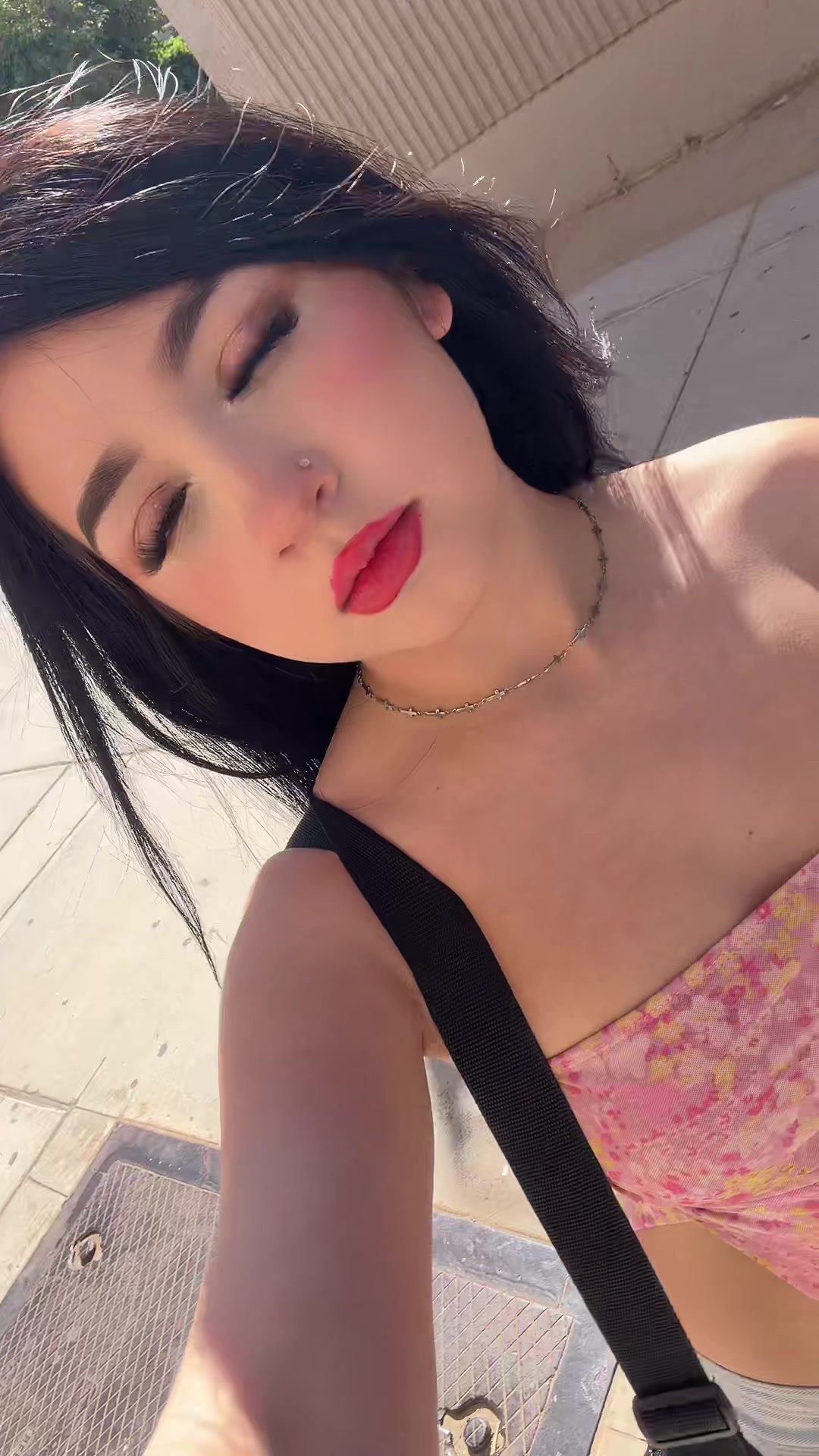 @️
