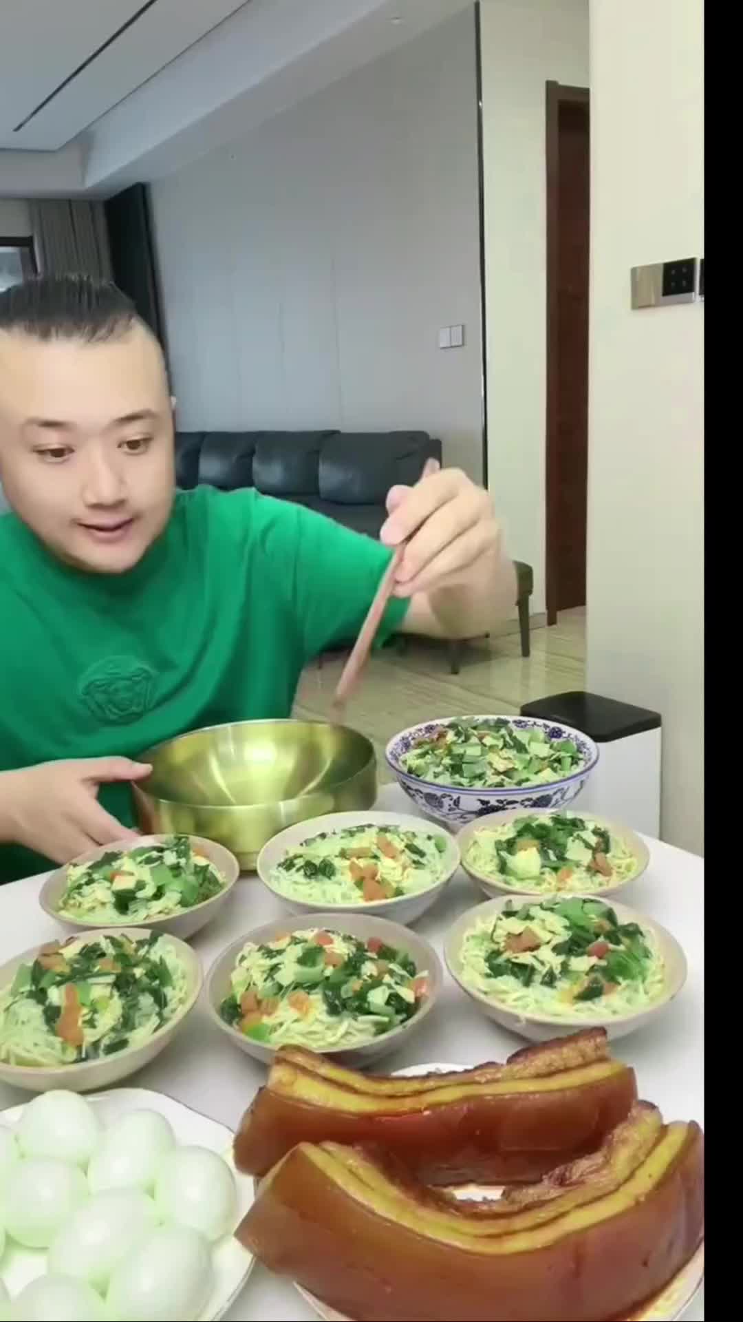 @foodmukbang