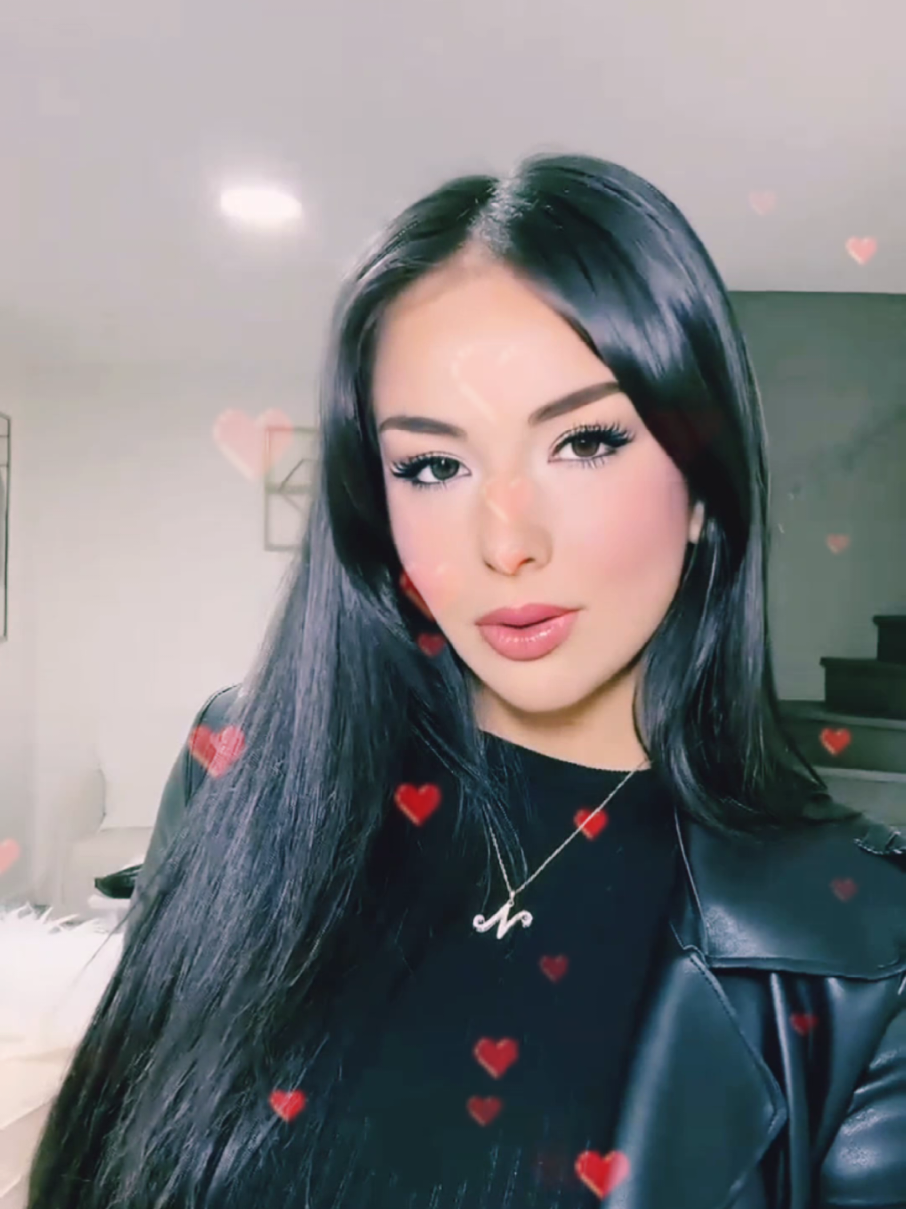 @Carolina-Aisulu Herrera