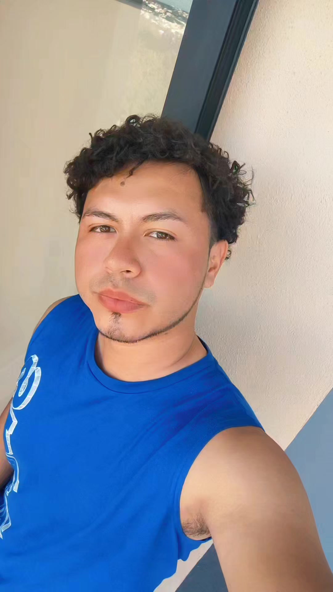 @eljowi_gt