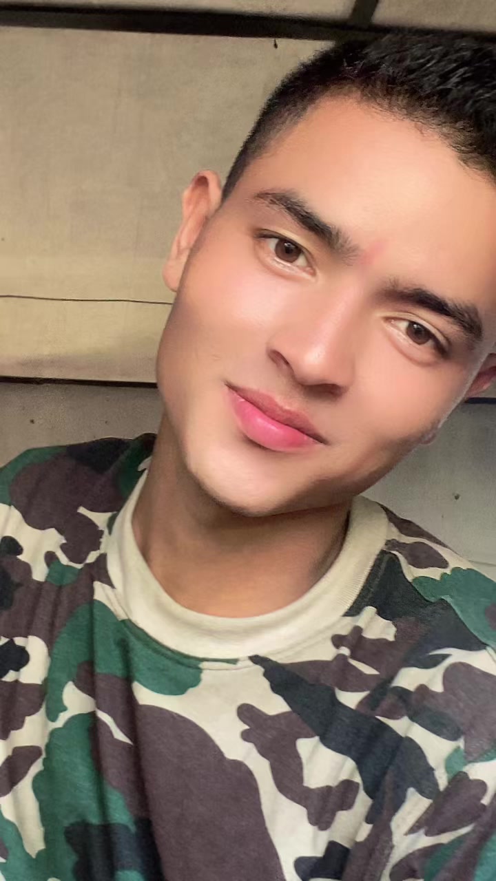 @LAHUREY BOY 🥷