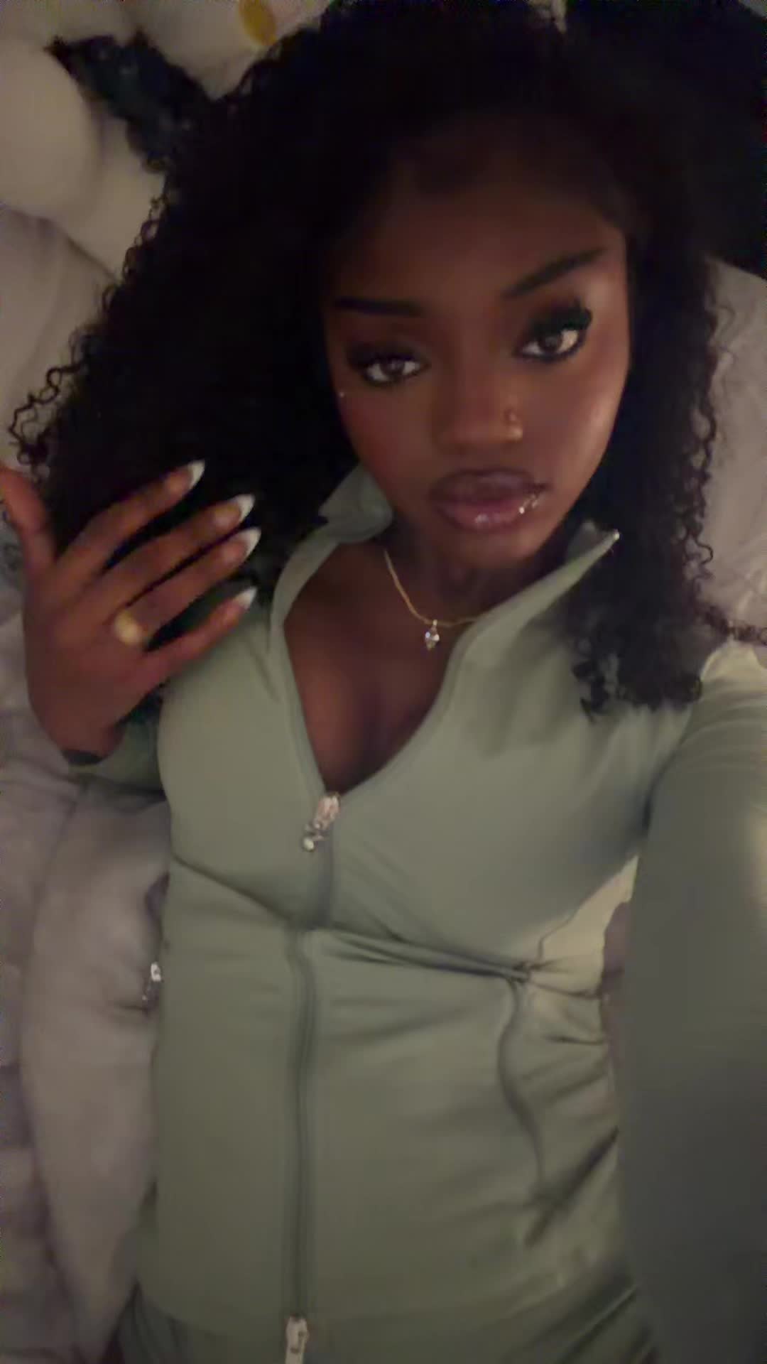 @aniyaadiamónd