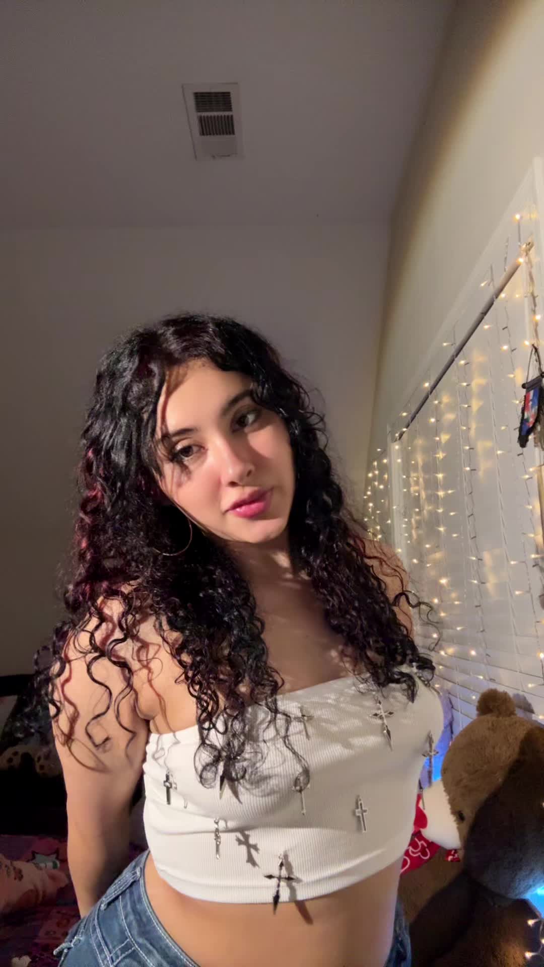 @𝐿𝑒𝓈𝓈🐷🍑