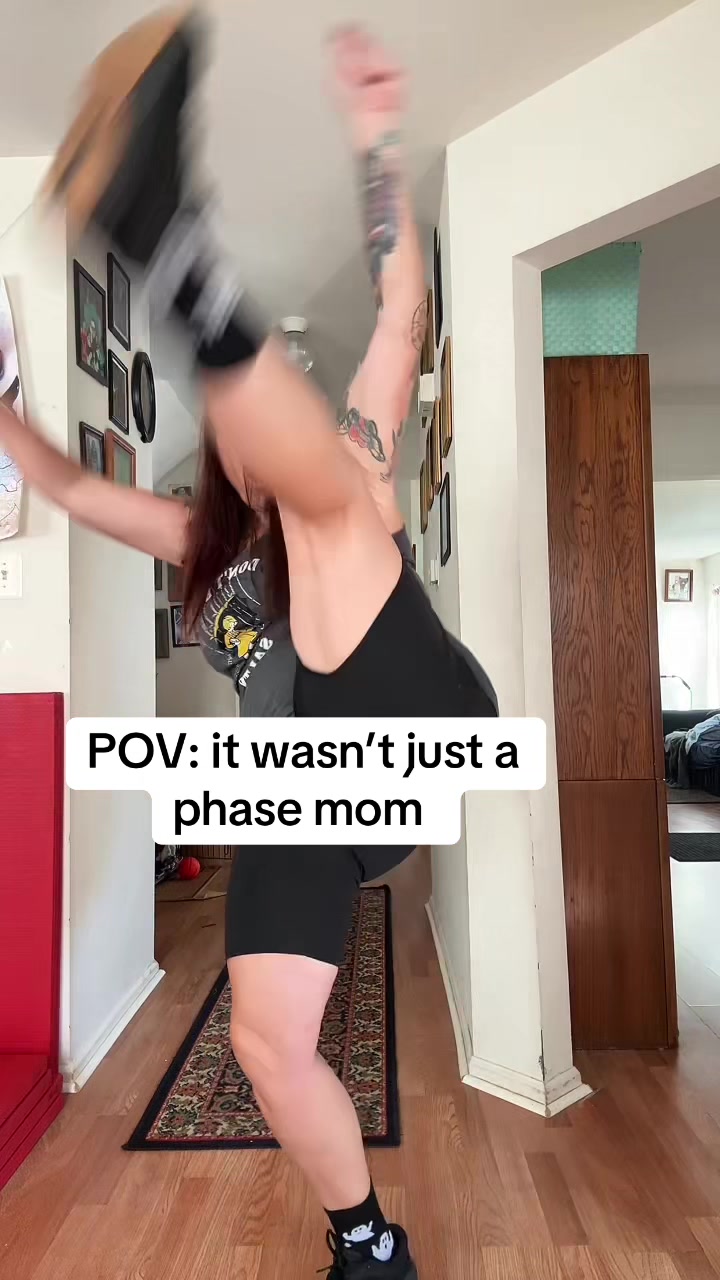 @oncearollerskatingbabe