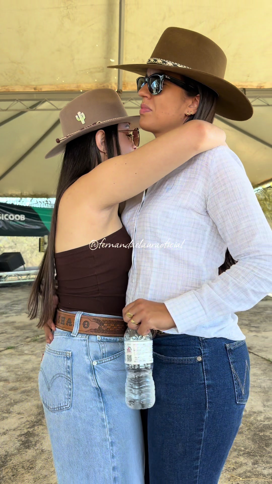 @Laura Machado Oficial