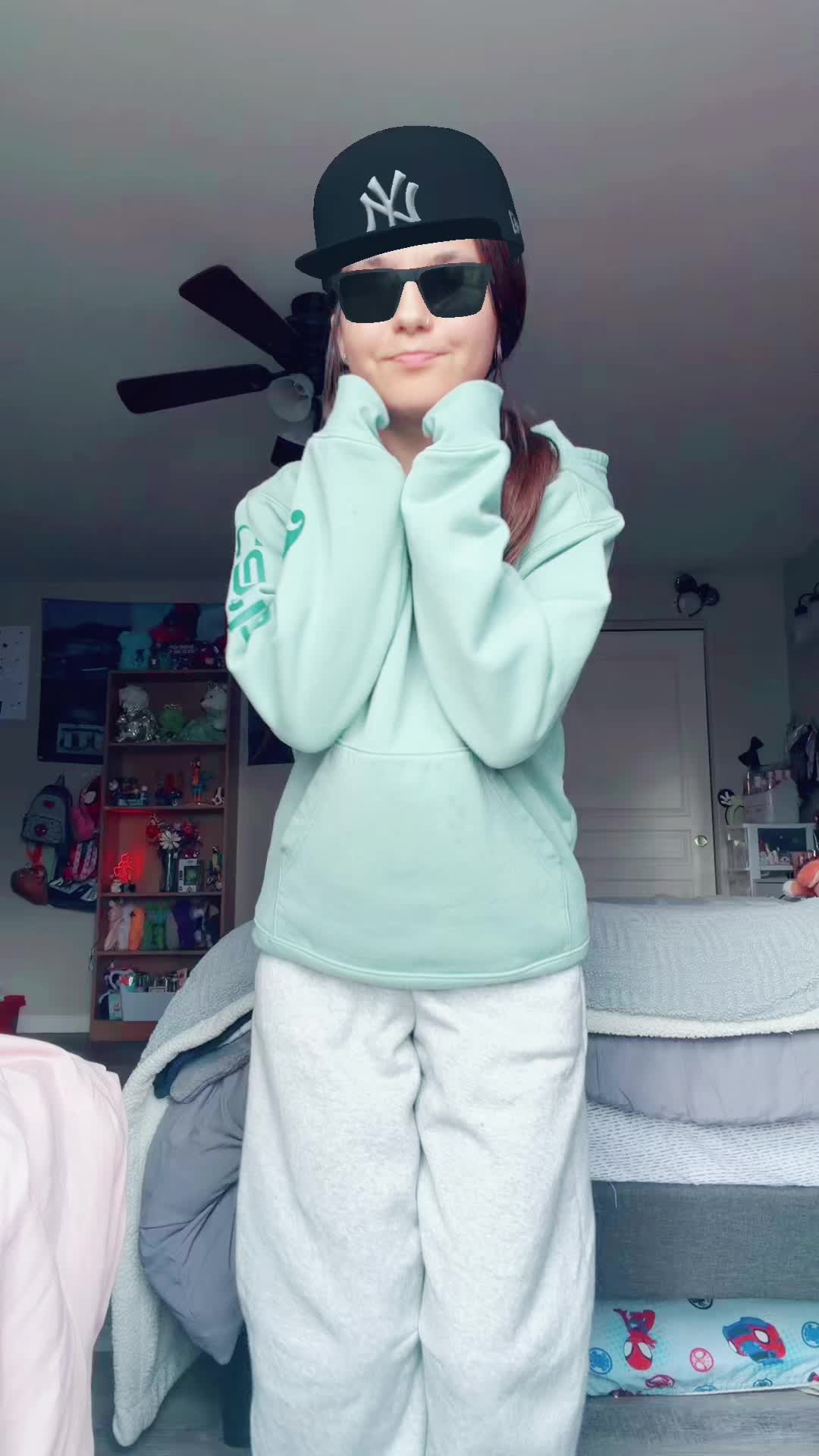 @emmaz_spamm04