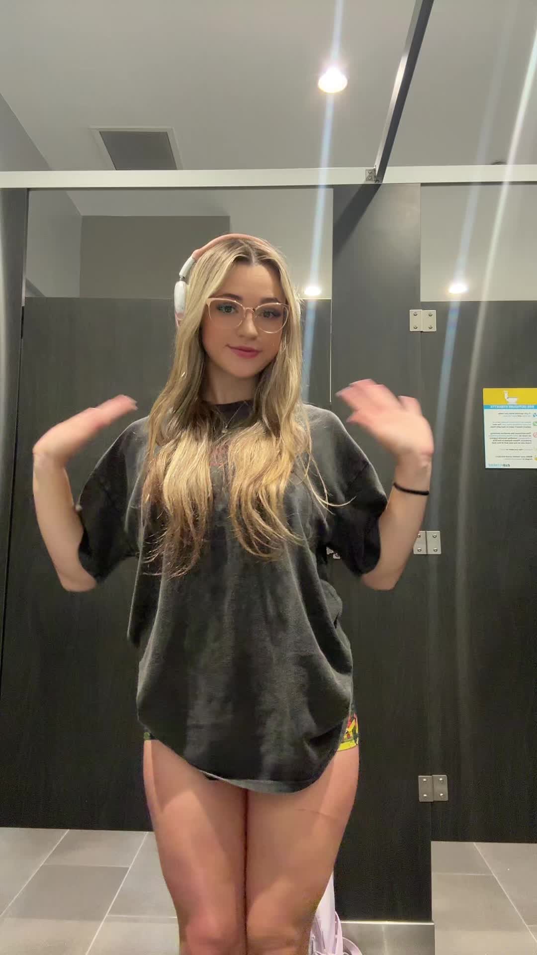 @zzoeyava