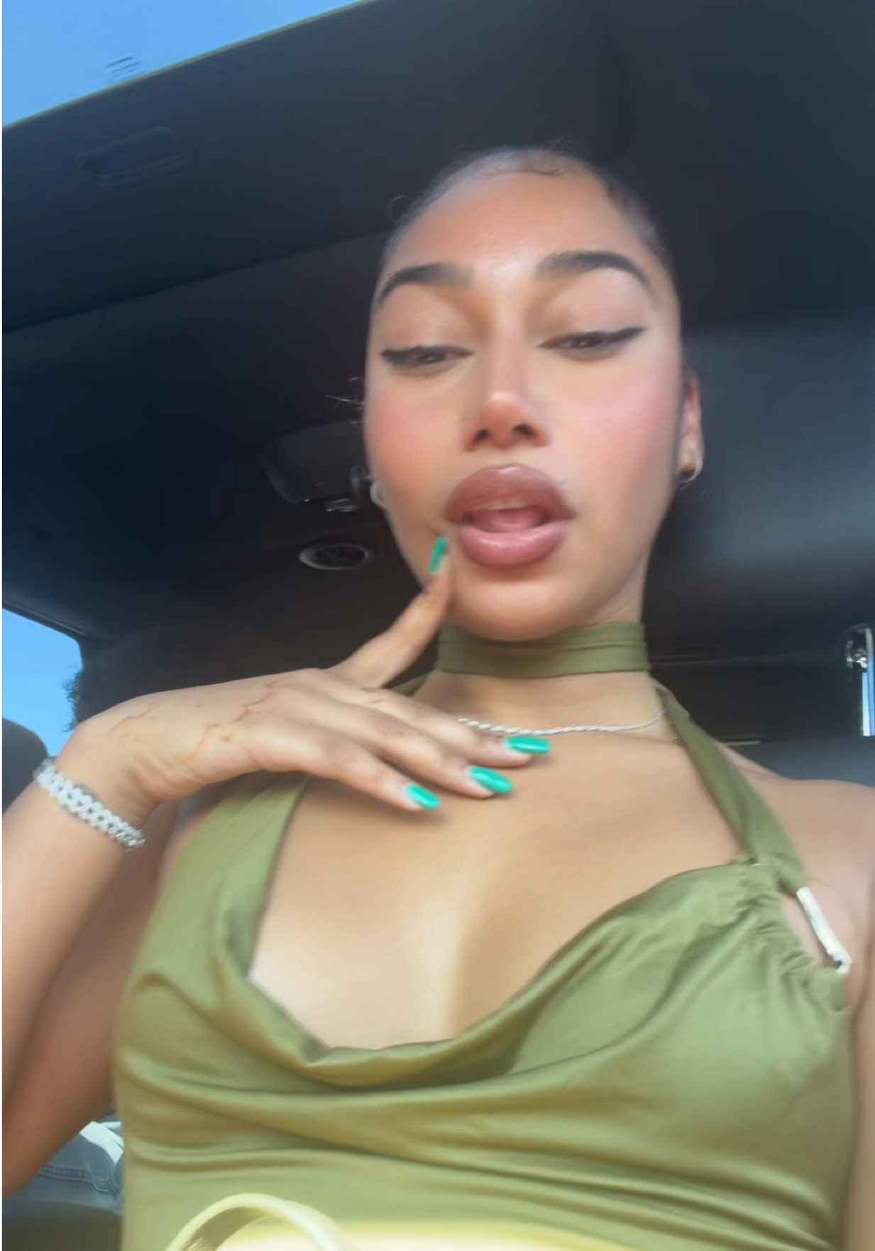 @Liv