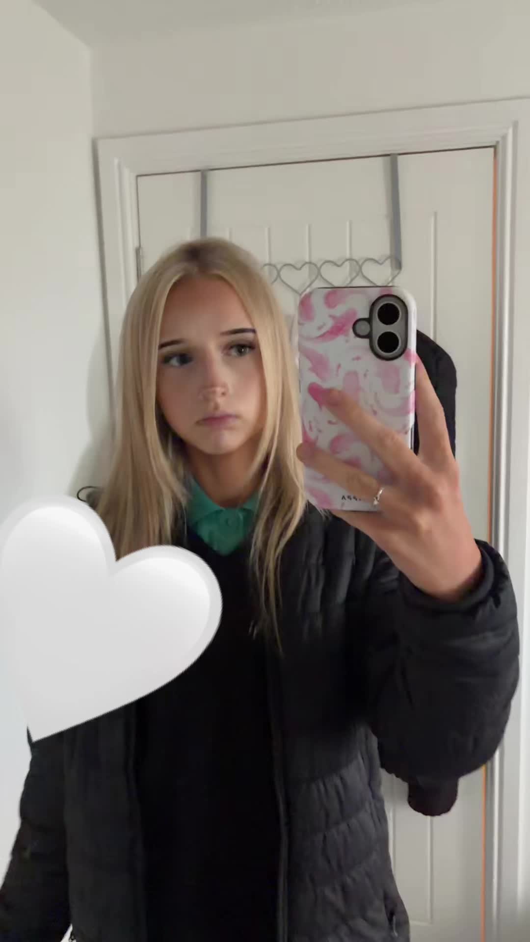 @𝓁𝒶𝓊𝓇𝒶🪽🧁
