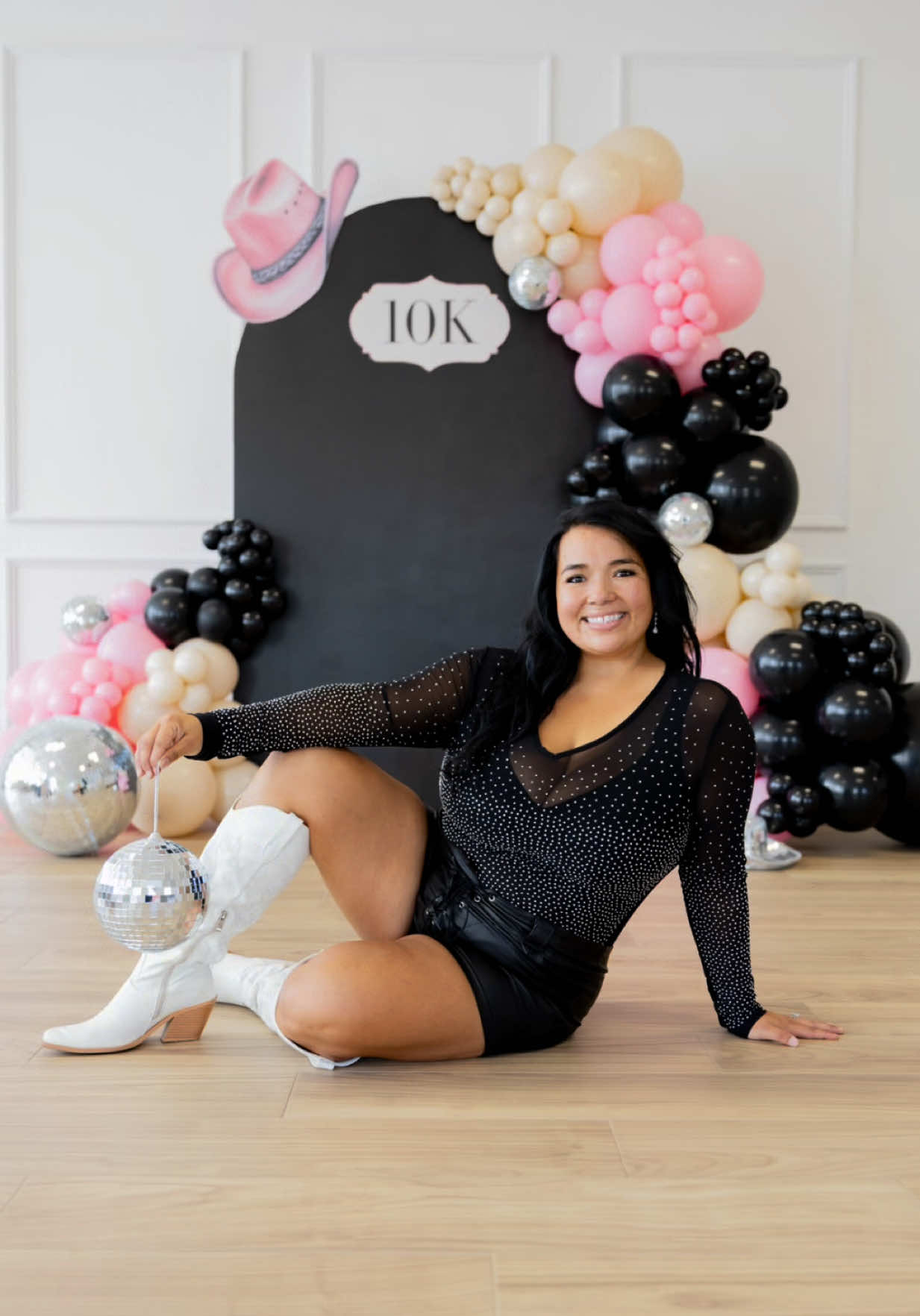 @HowdyHaleys | Balloon Decor