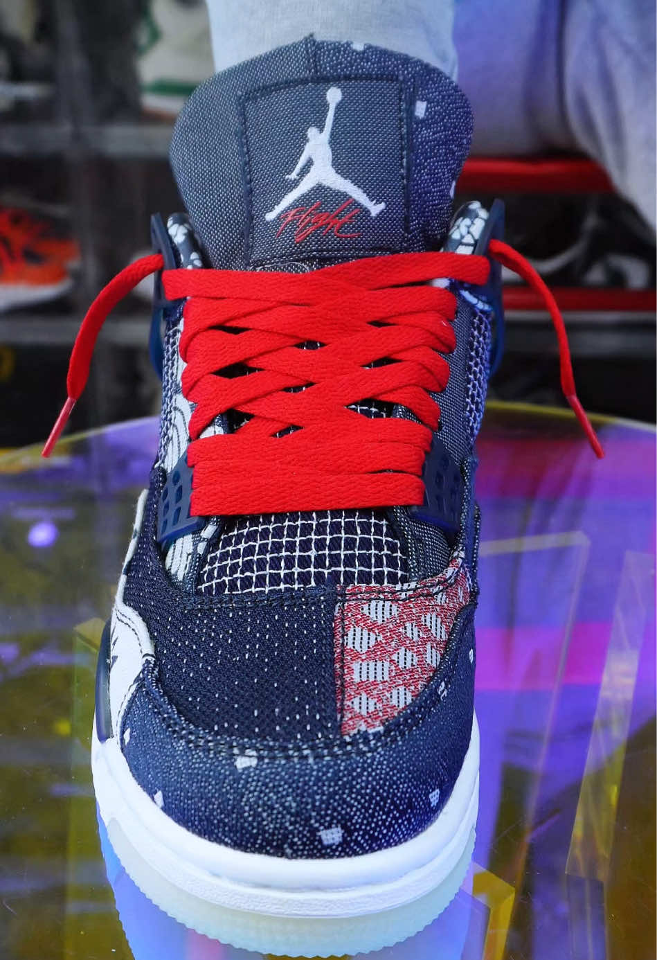 @Lacedsneaker