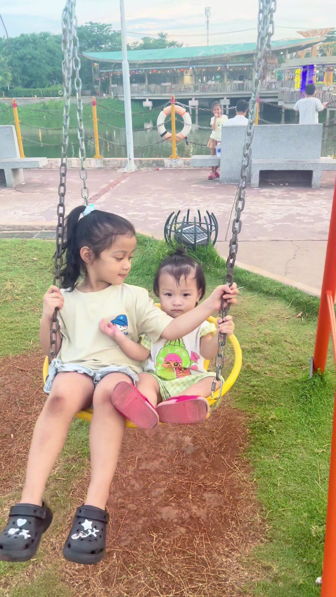@Vũ Ngọc Hiền Nhi
