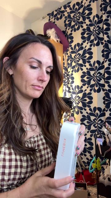 @Fern | makeup + mom life