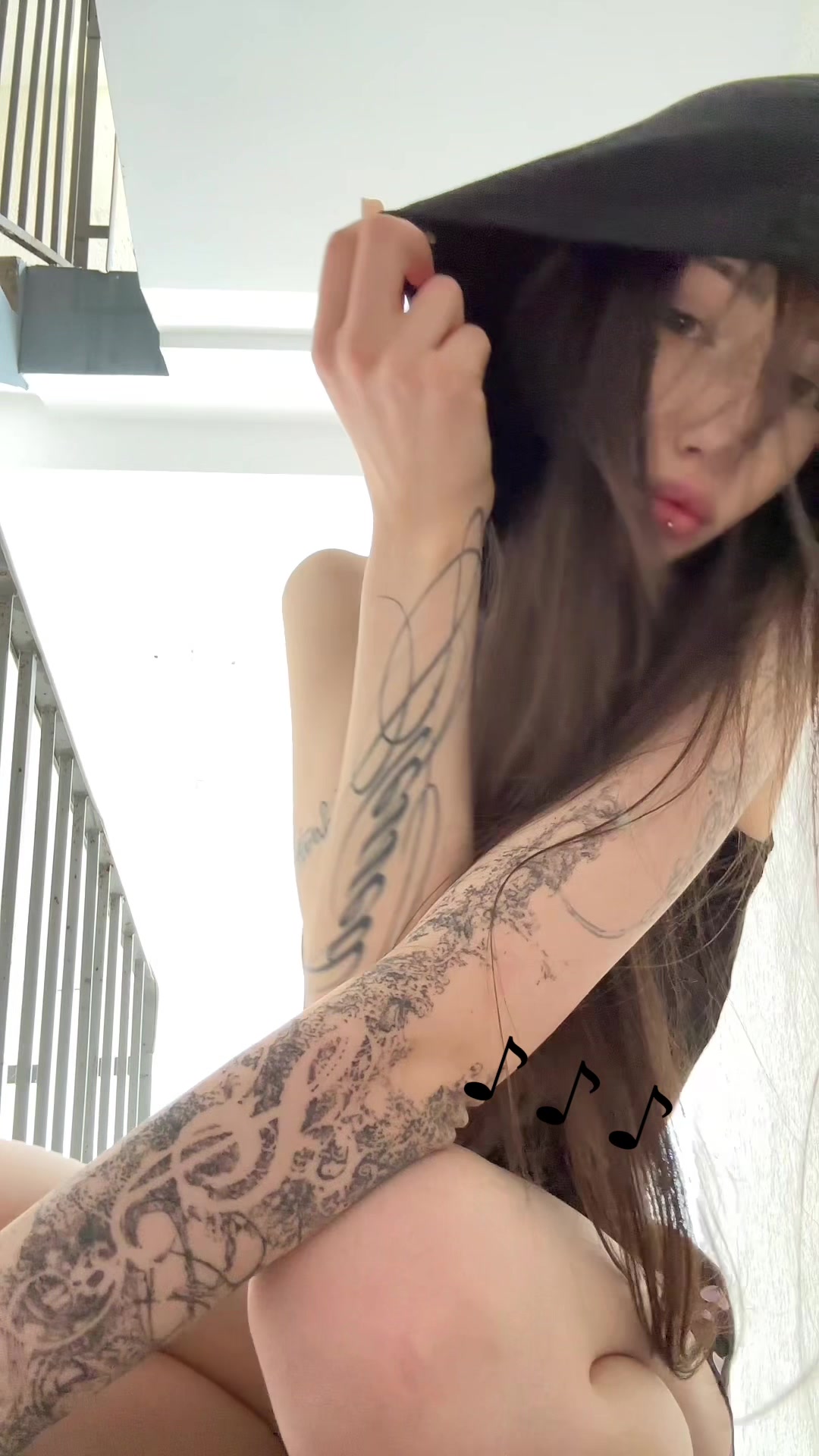 @h8telovr
