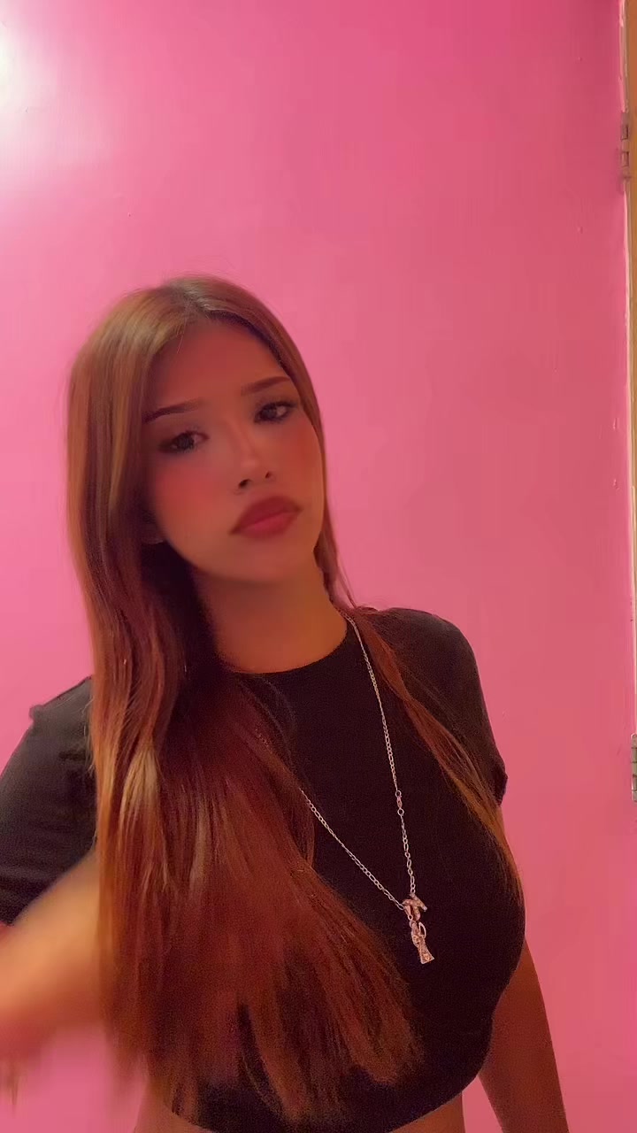 @𝕵𝖔𝖍𝖊𝖑𝖞_𝖔𝖋𝖎𝖈𝖎𝖆𝖑🦋.