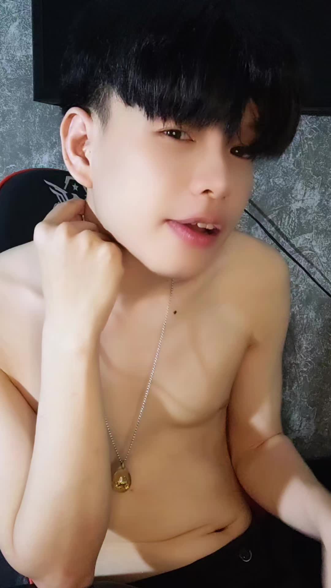 @Hậu Boy 2k±