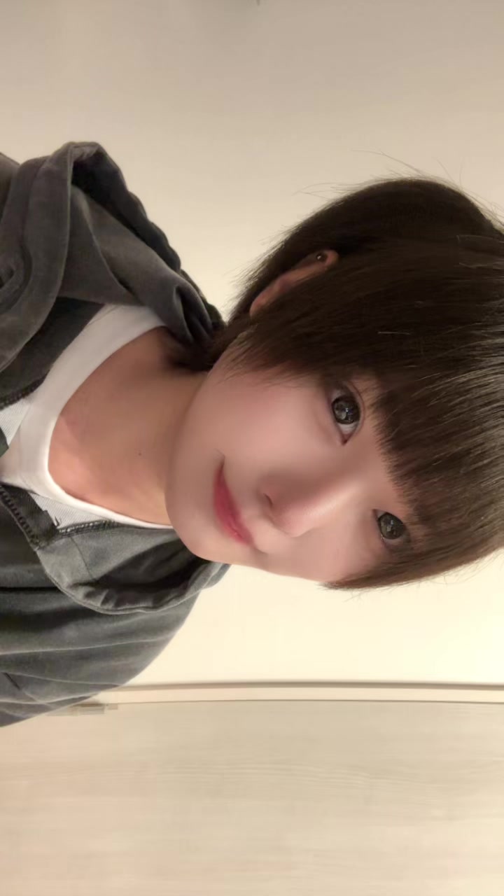 @しゅん