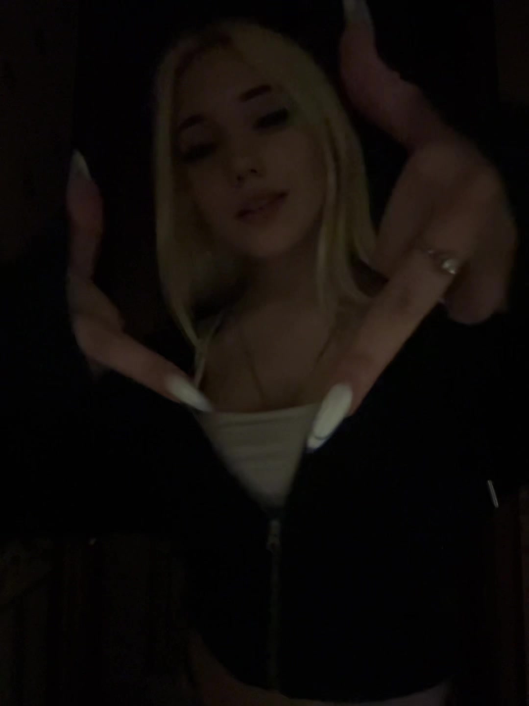 @𝔎𝔯𝔦𝔰