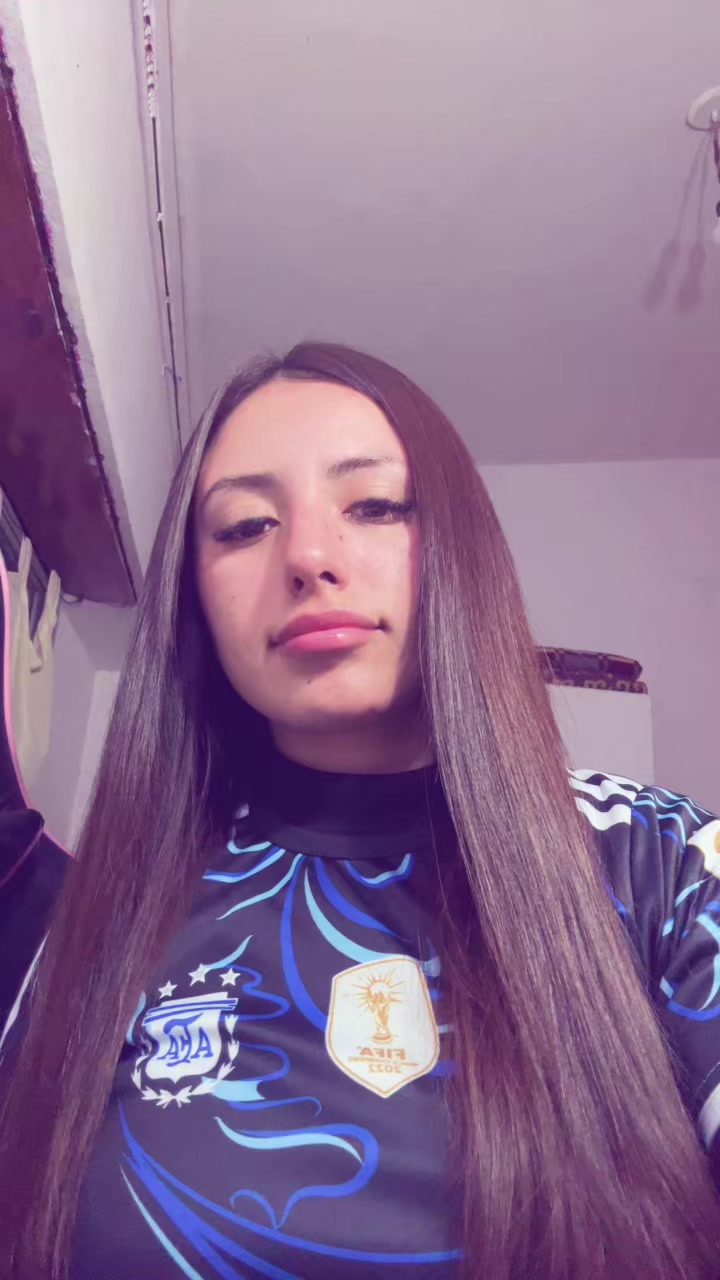 @ℋ𝑜𝓁𝒶 𝓈𝑜𝓎 𝓂𝒾𝓁𝒾⭐️