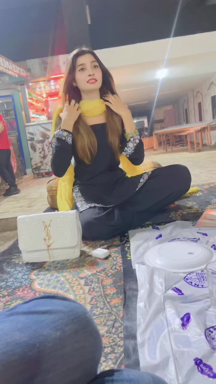 @Faria siddiqui