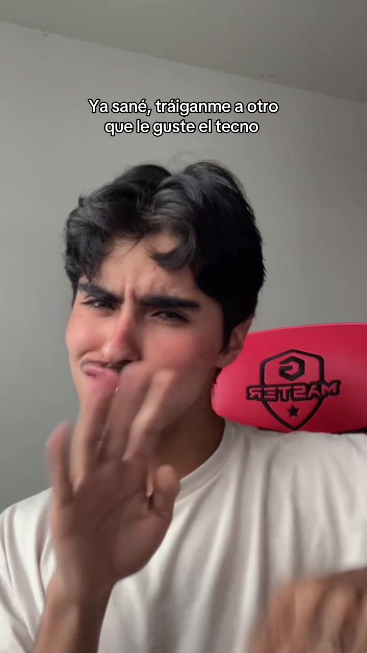 @Fer 🦋