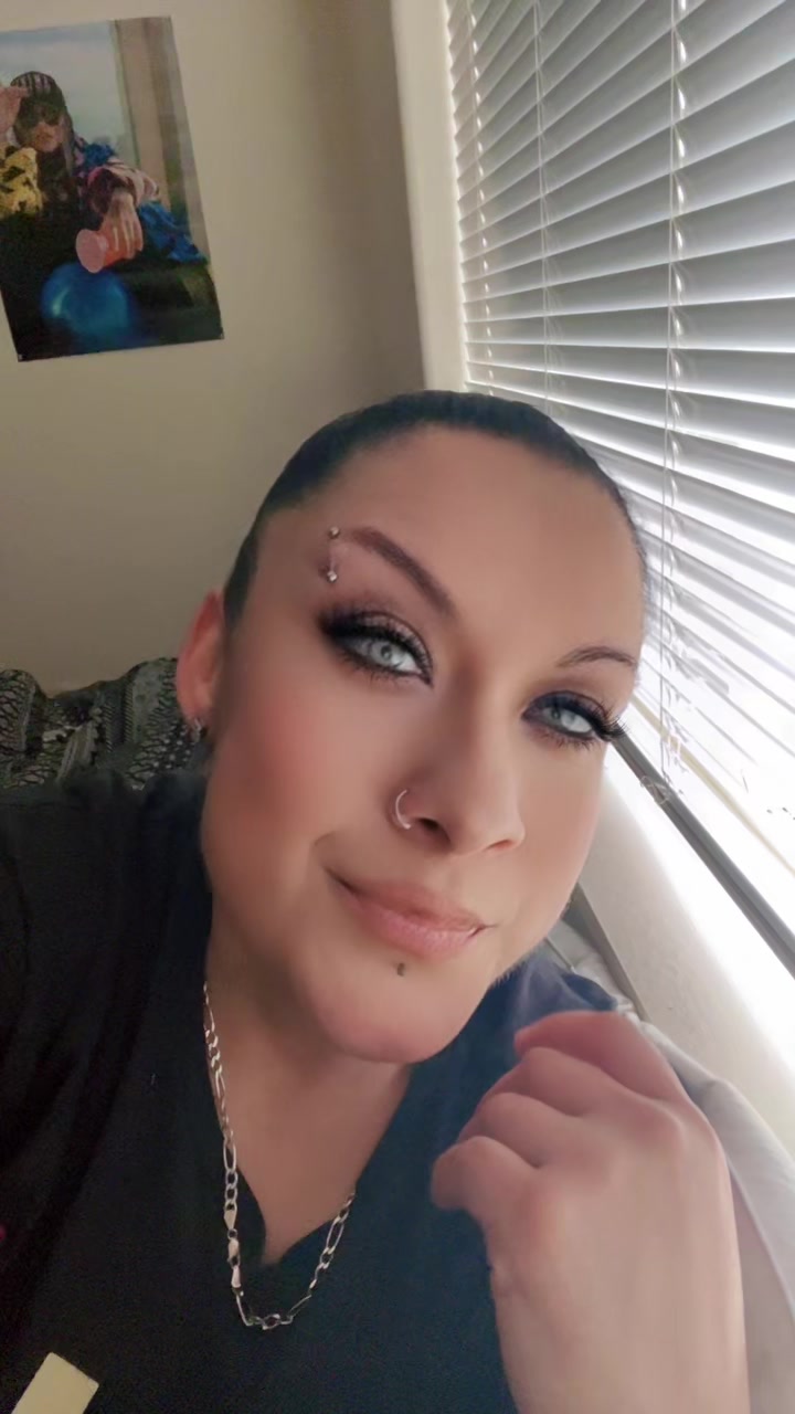 @Stephanie 🏳️🌈