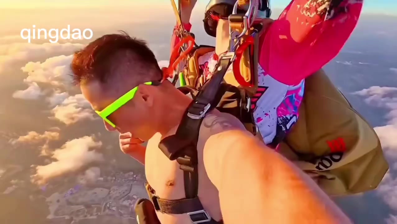 @onlyfanskydiving