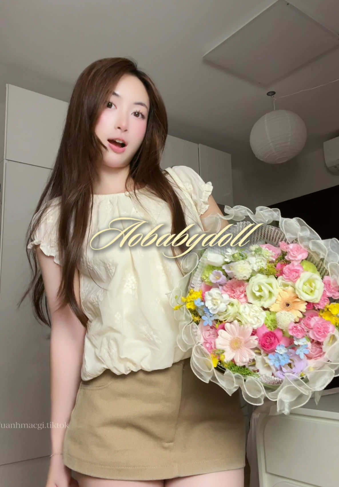 @T&Uacute; ANH MẶC G&Igrave;