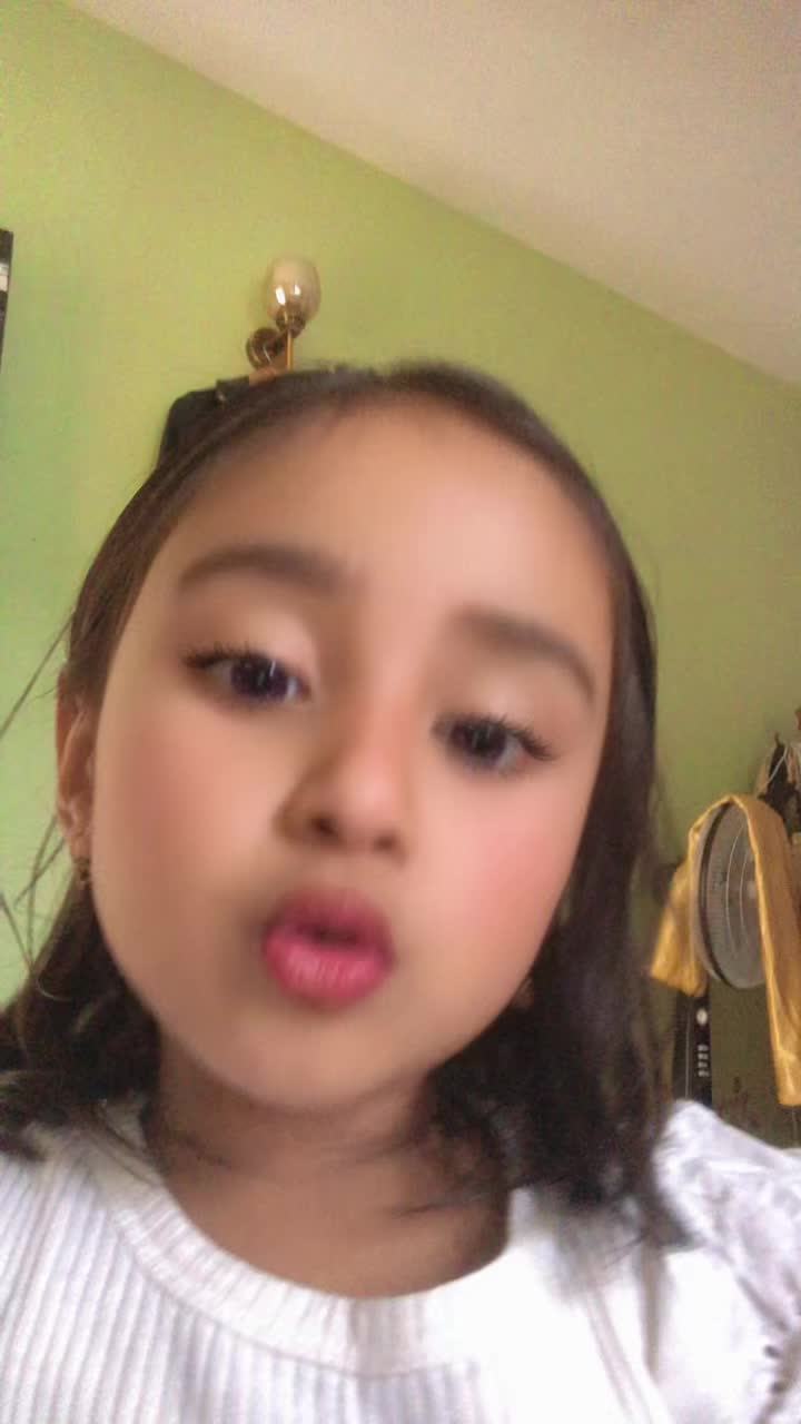 @Samriddhi karki🦋