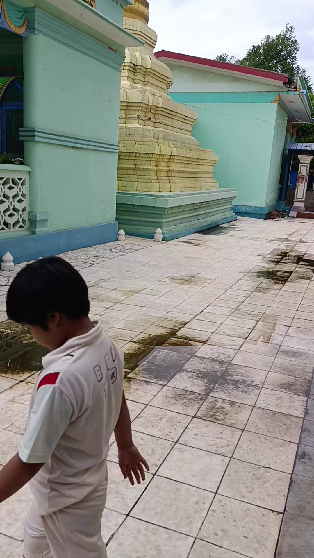 @မကေသီ