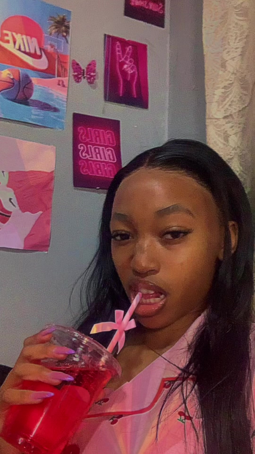 @She's Bubbles 🌸