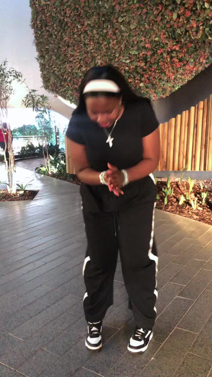 @nessawessa🐿️
