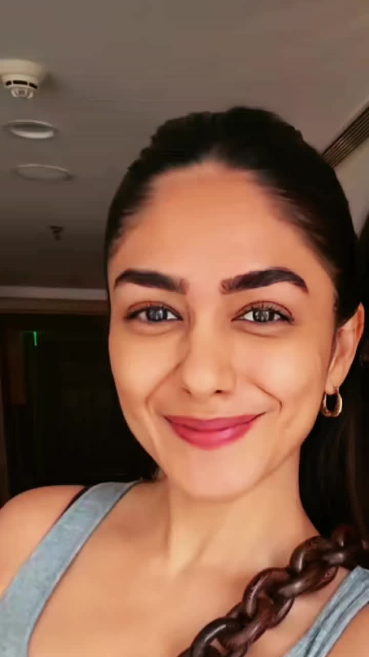 @Mrunal Thakur