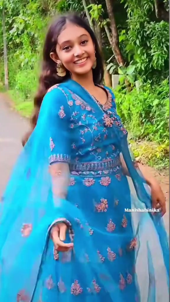 @𝐦𝐚𝐧𝐢𝐬𝐡𝐚_𝐨𝐟𝐟𝐥🍃💃