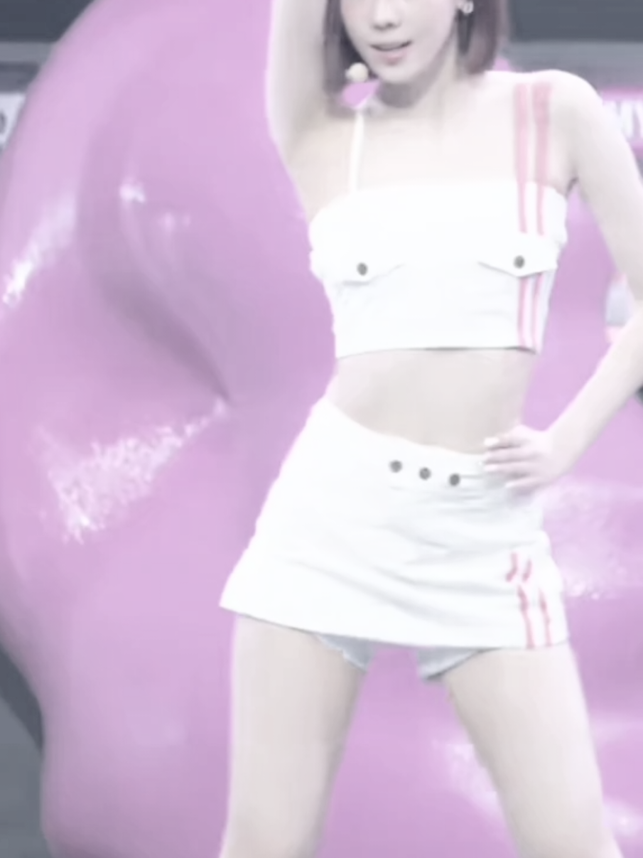 @𝐕 ৯