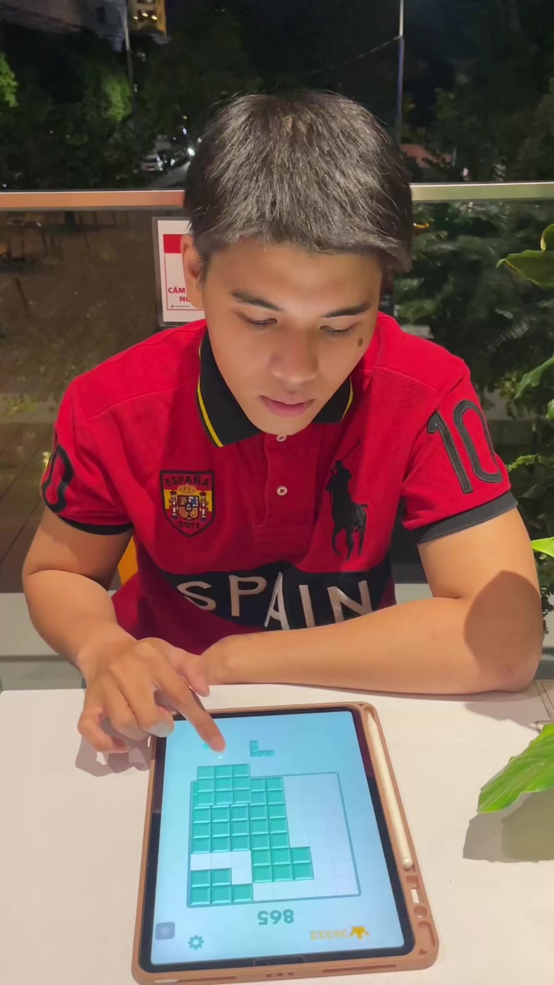 @Ng&agrave;i Qu&aacute;i Th&uacute;uuuu