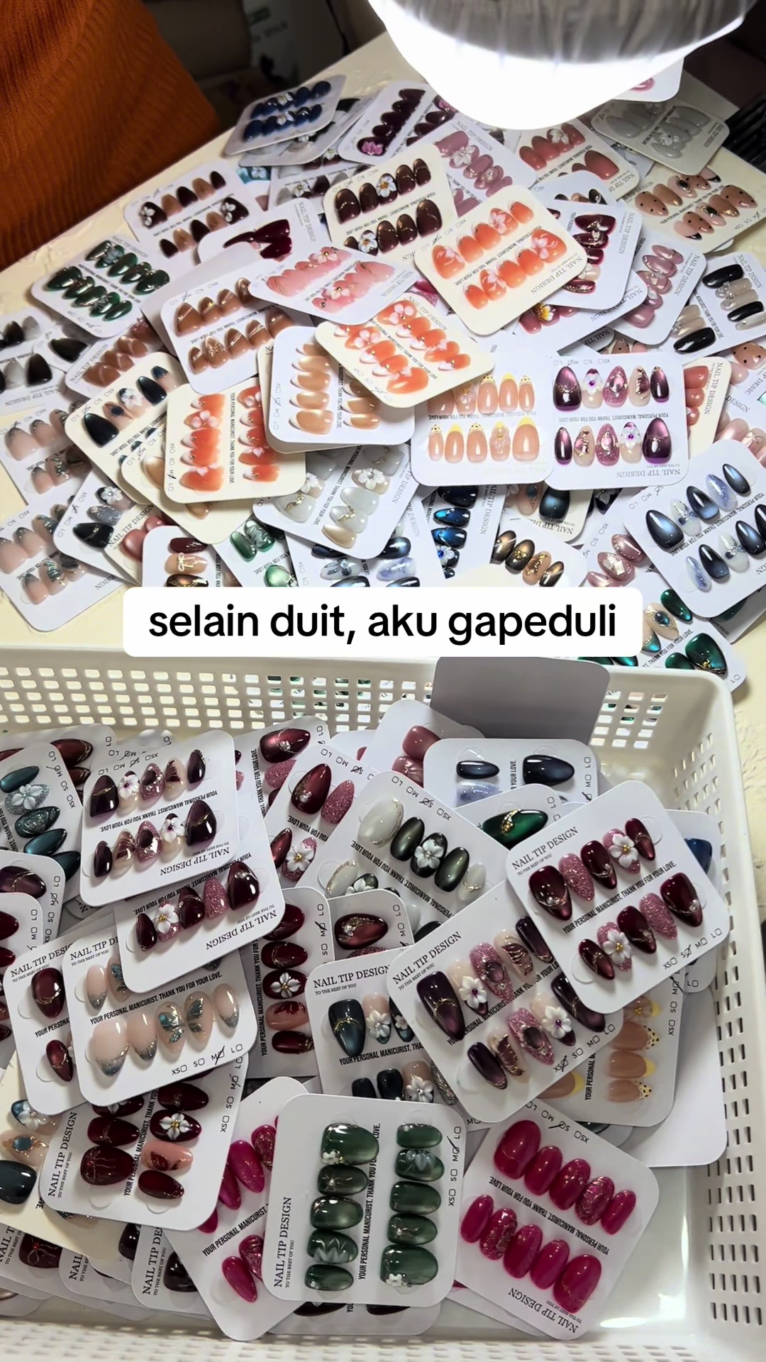 @glamoura.nailss