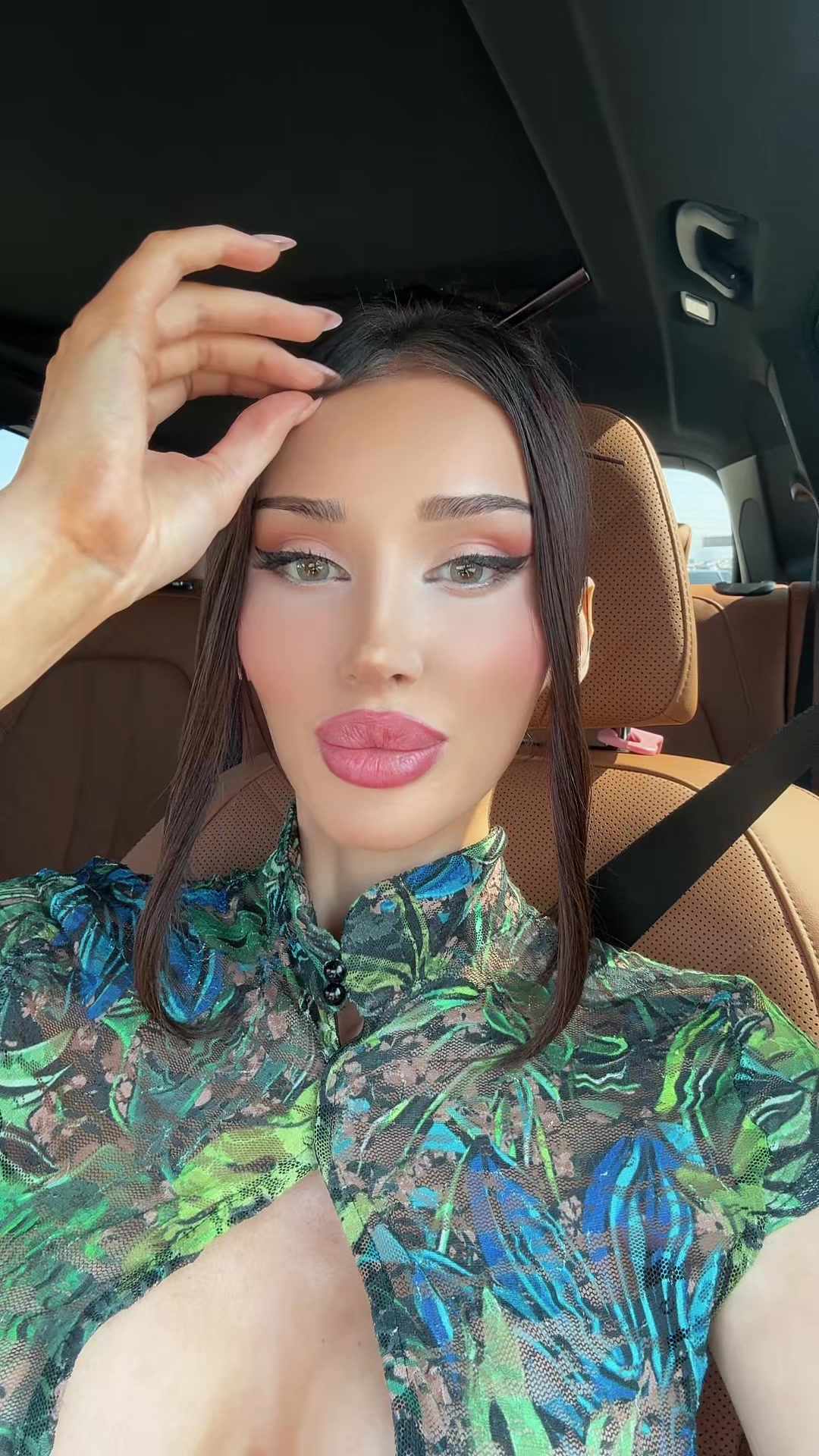 @Mollyeskam