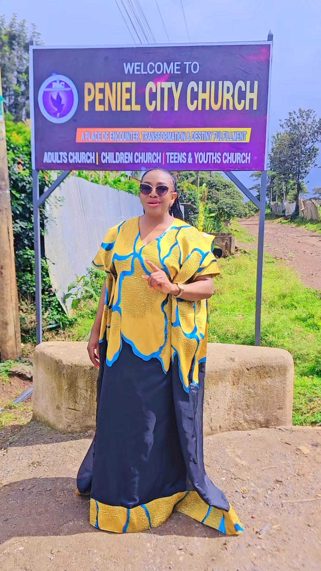 @LIzz Wangui