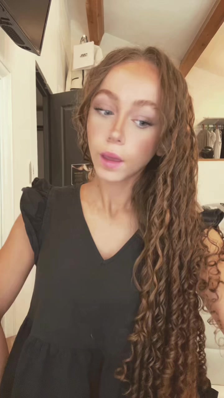@𝐎𝐥𝐢🌞