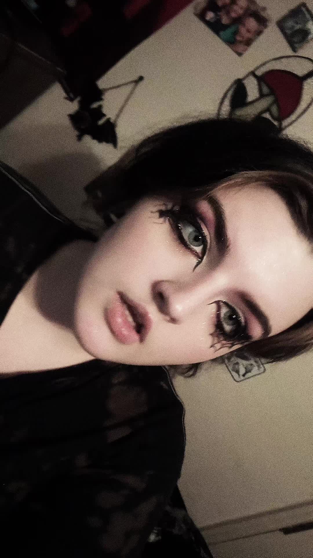 @Makeup_Show_Horror_Tell